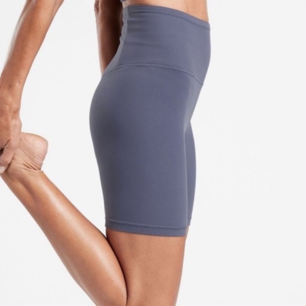 Athleta ultra High rise elation 9” Shorts gray 2526